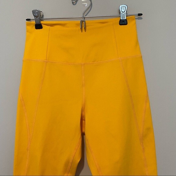 Girlfriend Collective Marigold Yellow Crop Workout Leggings Small Capri Sporty - Picture 3 of 10